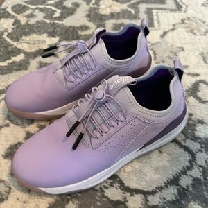 LILAC CLOVE SNEAKERS
